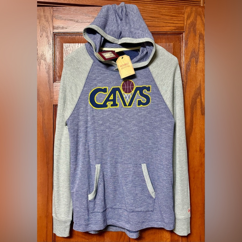 Brand New Ladies CAVS Blue & Gray Thin Hoodie Size L
